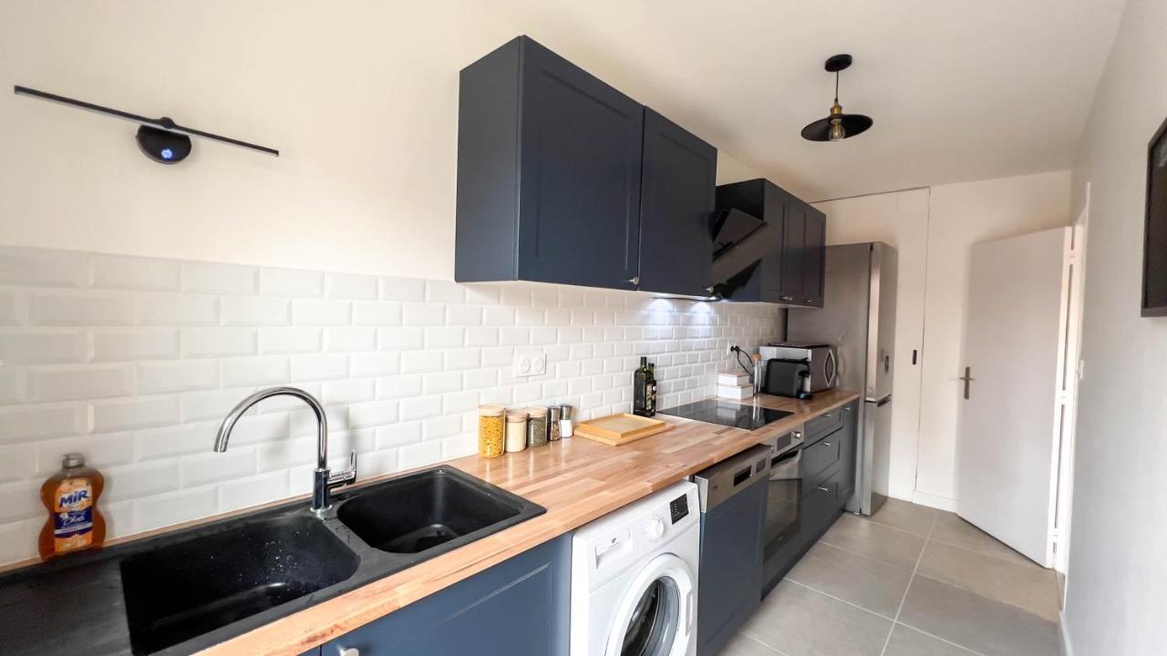 Appartement 4 Etoiles En Centre Ville De Vichy - Le Basile Exterior photo